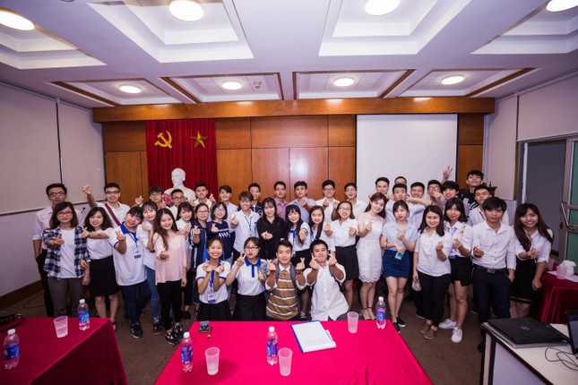 CLB Kỹ năng mềm Đại học Xây dựng Hà Nội đạt danh hiệu Tập thể Sinh viên 5 tốt cấp Thành phố năm 2022 ảnh 10