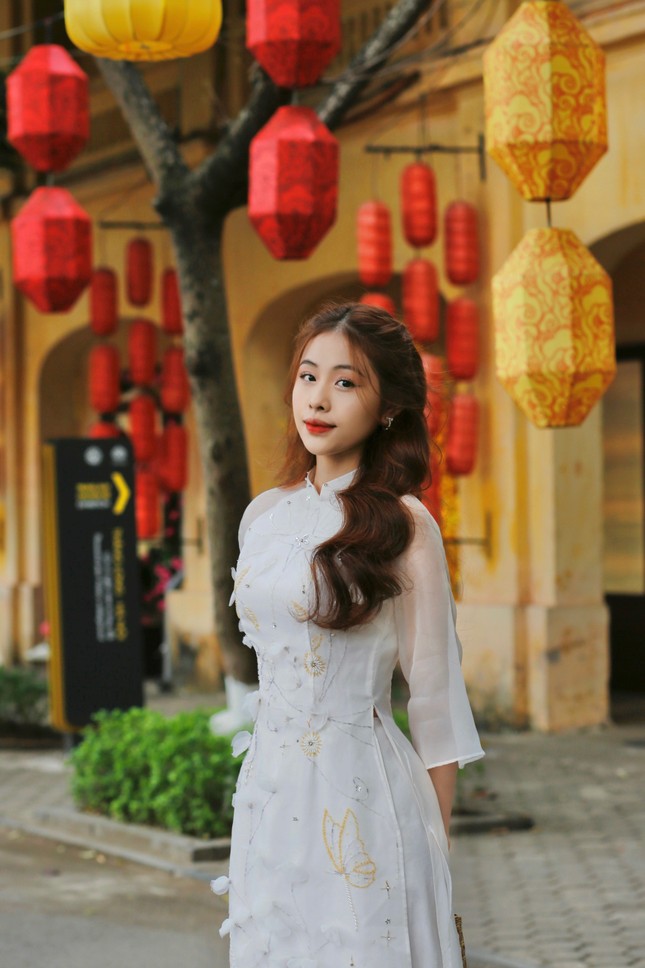 Hé lộ những điều chưa biết về tân Nam vương và Hoa khôi Đại học Thủy lợi 2023 ảnh 1