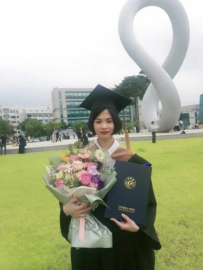Mê idol K-pop, 9X Hà Nội lấy bằng thạc sĩ loại xuất sắc, tiếp tục du học tiến sĩ ở Hàn Quốc ảnh 7