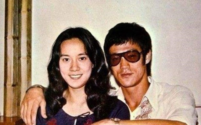 Truyền kỳ người phụ nữ quyền lực nhất showbiz Hồng Kông: 72 tuổi, “sắc đẹp” vẫn đáng nể ảnh 9