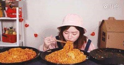 Livestream trào lưu thử thách ăn uống, chàng trai 30 tuổi đột tử khi đang ghi hình ảnh 8
