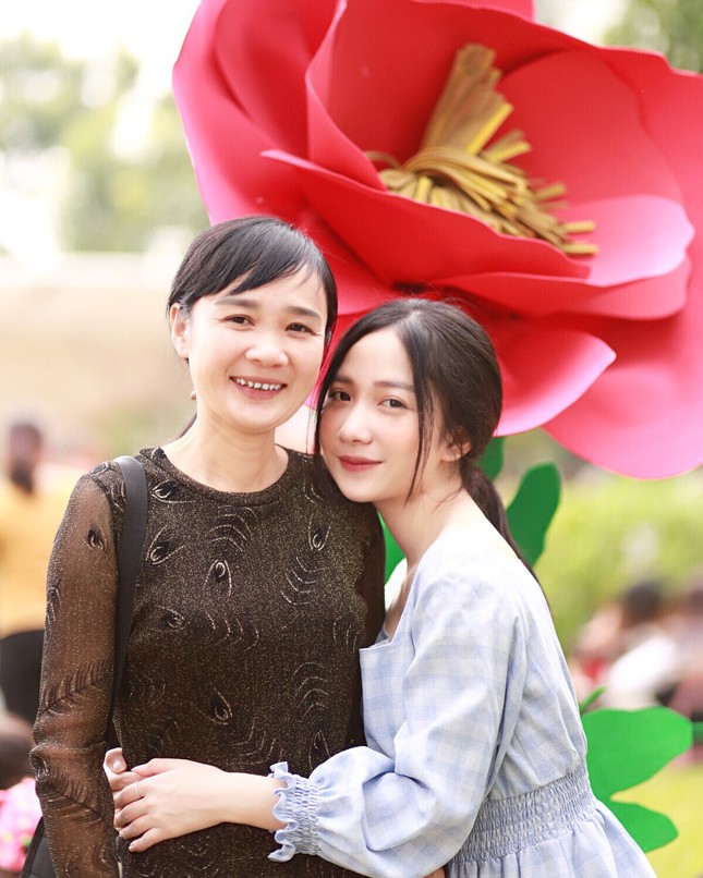 Nữ sinh báo chí đam mê ca hát, trưởng thành từ những khó khăn ảnh 2
