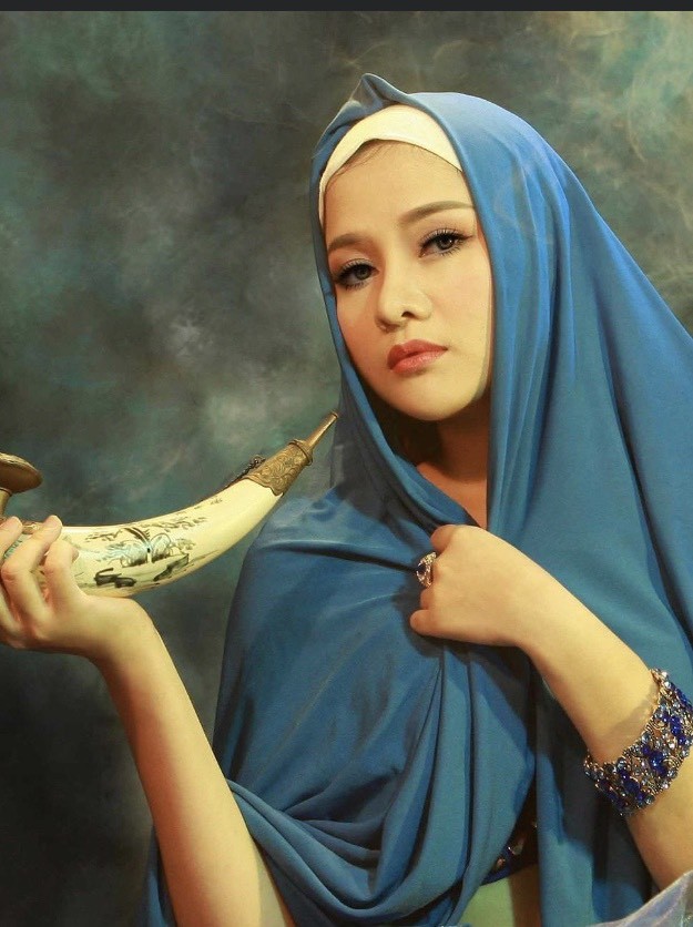 Trịnh Huyền: Từ dân chuyên tự nhiên đến mỹ nữ belly dance ảnh 4