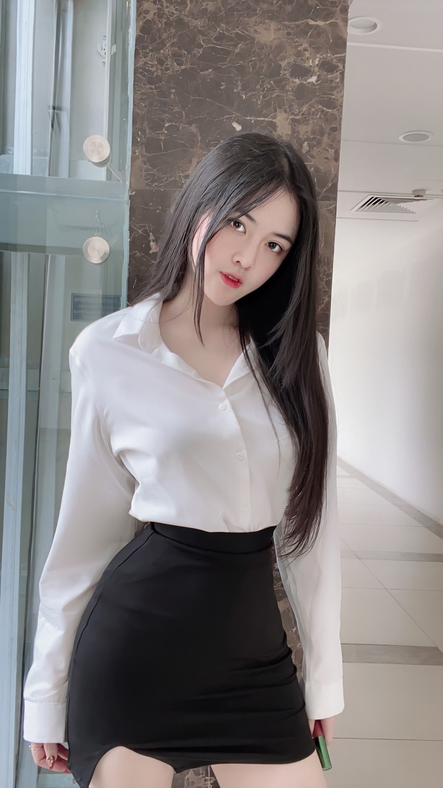 Hoài Trinh: “Đằng sau không có lấy một người, tuyệt đối phải đứng vững” ảnh 9