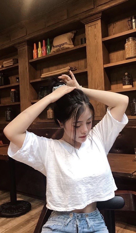 Vẻ đẹp lạnh lùng đầy cuốn hút của nữ sinh được mệnh danh “phù thủy make-up” ảnh 5