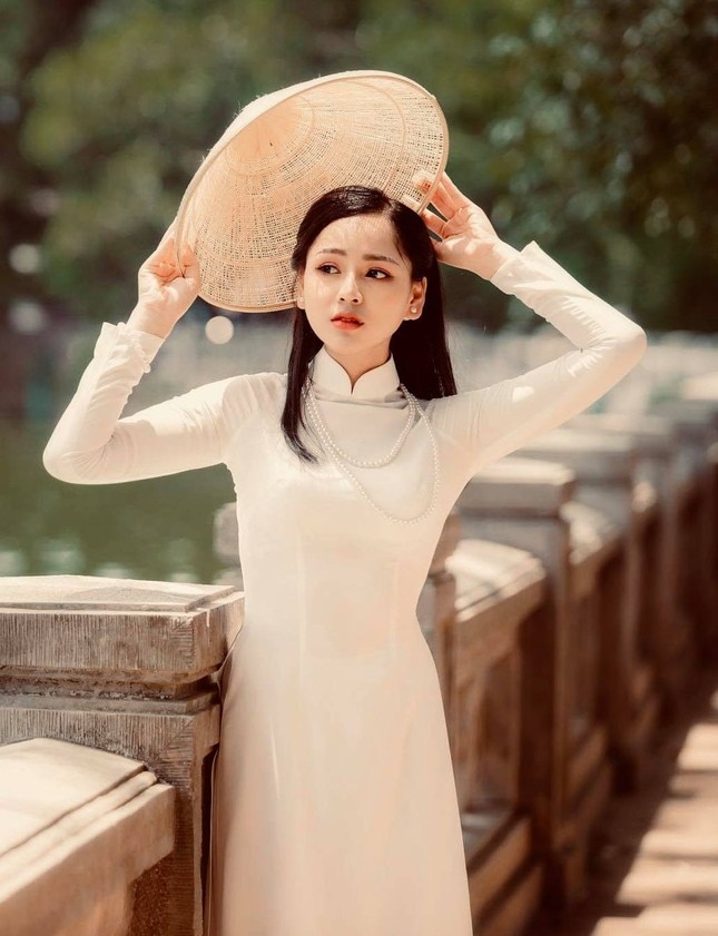 Phạm Hương: “Học nghệ thuật vì đam mê, không phải để đánh đổi” ảnh 5