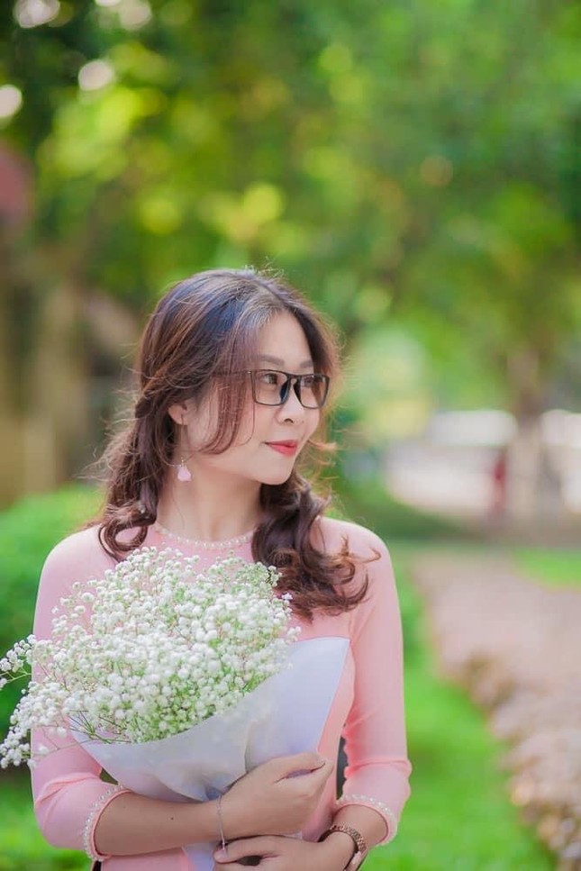 Nữ đảng viên sinh viên yêu mãnh liệt các hoạt động đoàn thể và múa ảnh 1