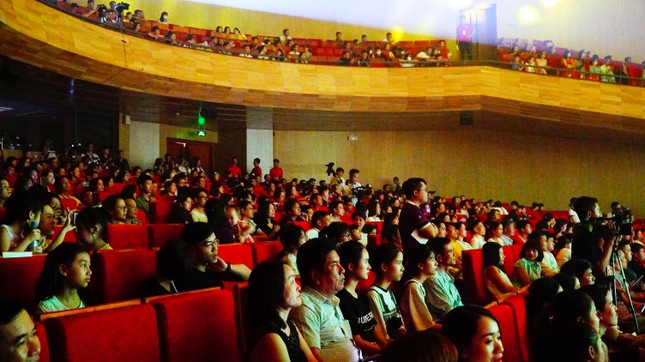 Hoa khôi Đại học Huế 2020: Gọi tên nữ sinh trường Đại học Ngoại ngữ ảnh 17