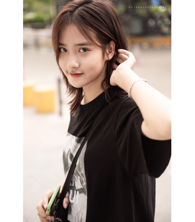 Xao xuyến với nét đẹp dung dị của nữ sinh trường Dệt may ảnh 6