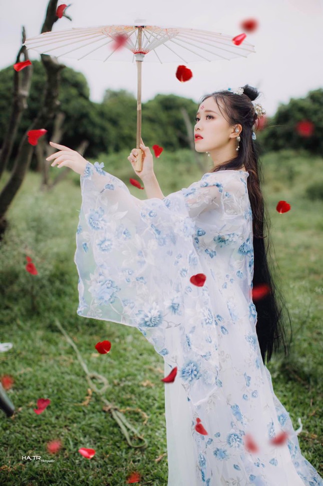 Hot Tiktoker Ngoại thương đa tài mê tình nguyện: Cháy bỏng ước mơ làm tiếp viên hàng không ảnh 9