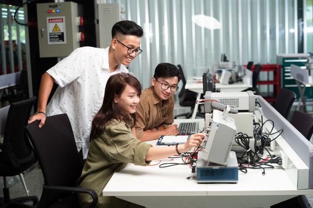 Giúp thế hệ Z đón đầu cơ hội việc làm trong nền kinh tế số ảnh 1