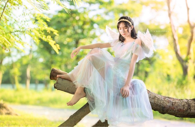 Vẻ đẹp trong veo tựa ‘nàng thơ’ của nữ sinh trường Cao đẳng Sư phạm Trung ương ảnh 11