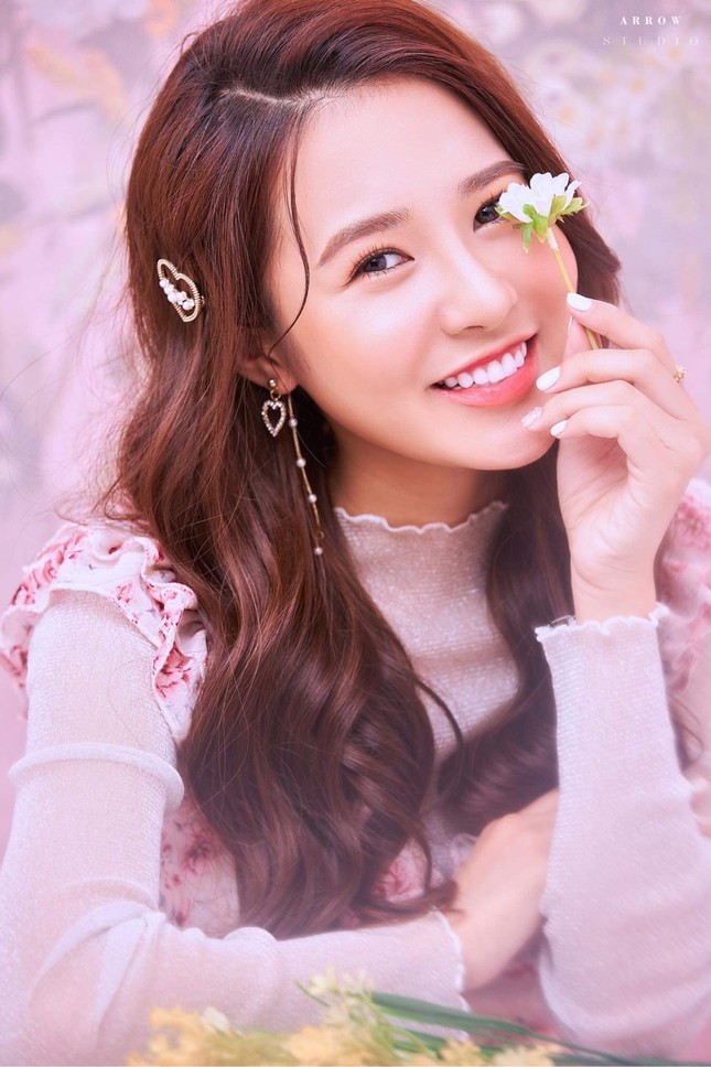 Hot girl Nam Định sở hữu nét đẹp giống diễn viên Sam ảnh 1