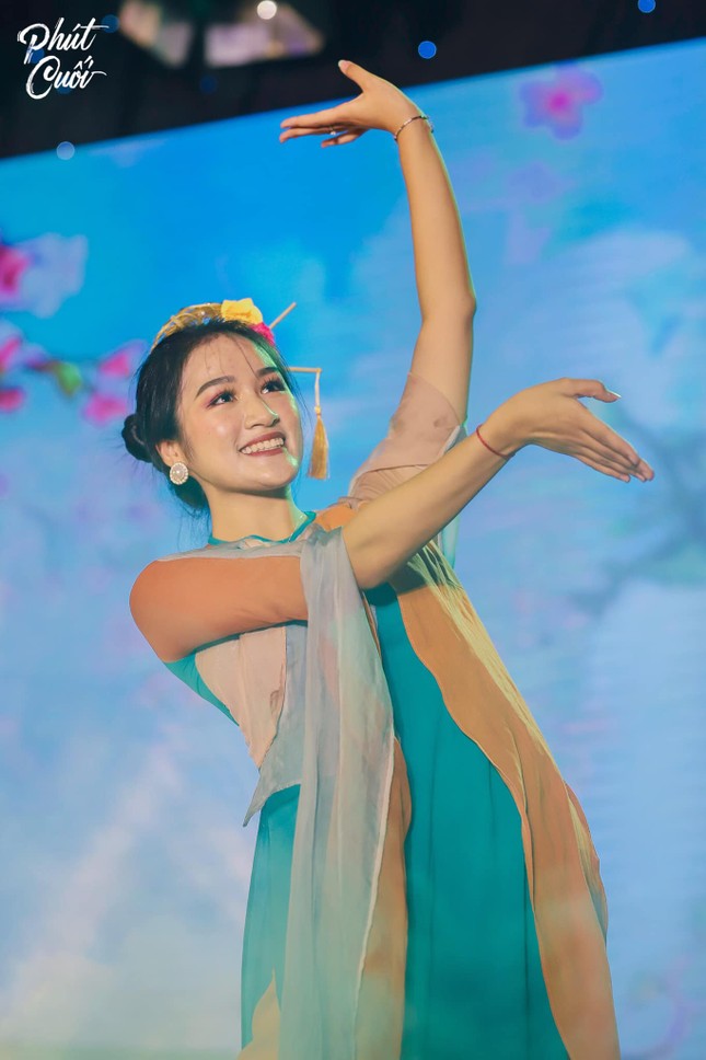Xao xuyến với nữ sinh viên đa tài, năng động của Học viện Báo chí và Tuyên truyền ảnh 4