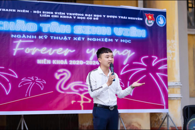 Thầy giáo trường Y đồng sáng lập trung tâm đào tạo MC từng bị loại vì giọng địa phương ảnh 5