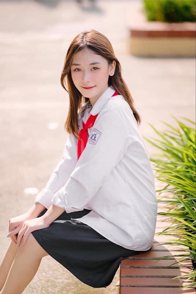 Nét đẹp mơ màng vạn người mê của cô gái cấp hai ảnh 7