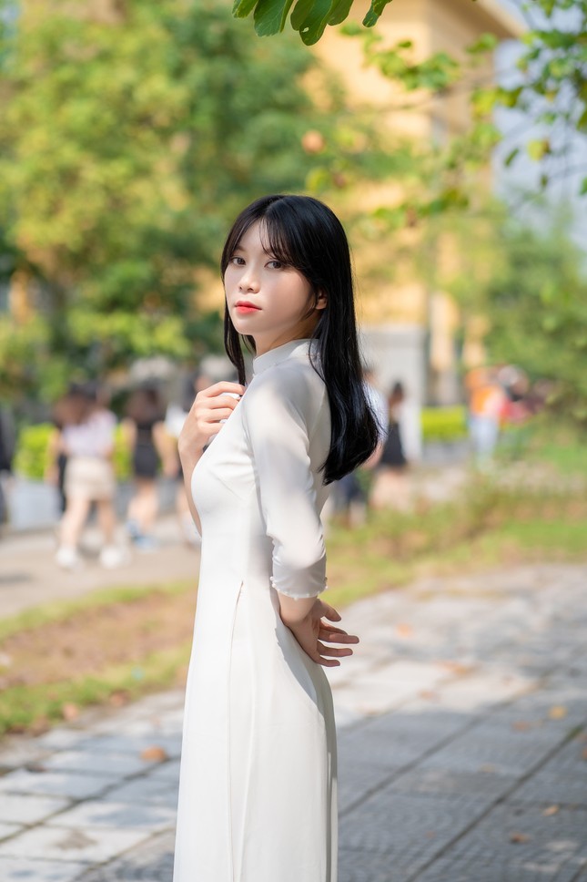 Nữ thẩm phán tương lai thu hút cả nghìn like chỉ bằng một bức ảnh ảnh 10