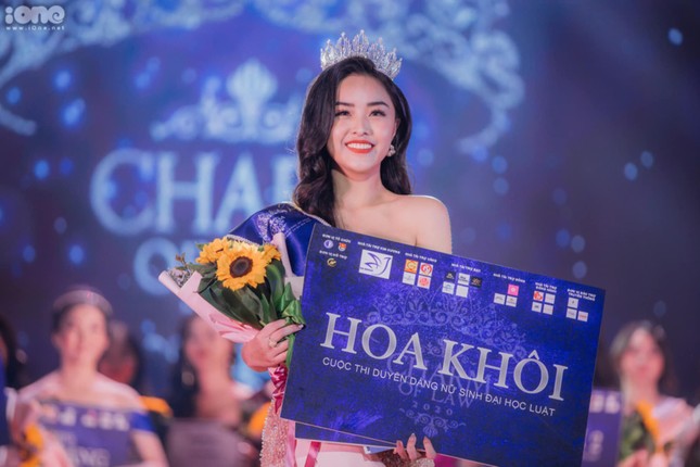 Tân hoa khôi Đại học Luật sở hữu thành tích học tập đáng ngưỡng mộ ảnh 10