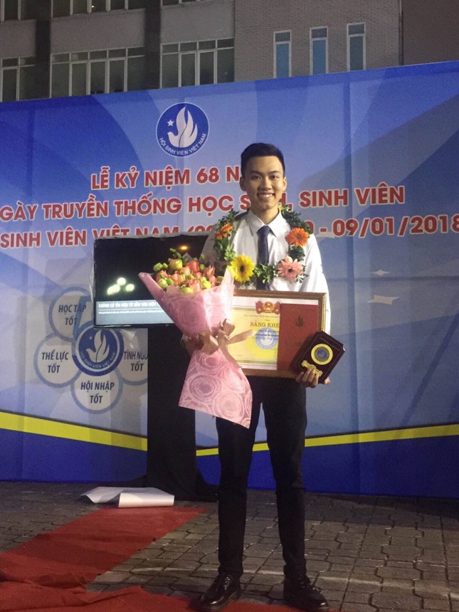 Tâm sự của một cựu Sao tháng Giêng đạp xe xuyên Việt được kết nạp Đảng tại trường đại học ảnh 7