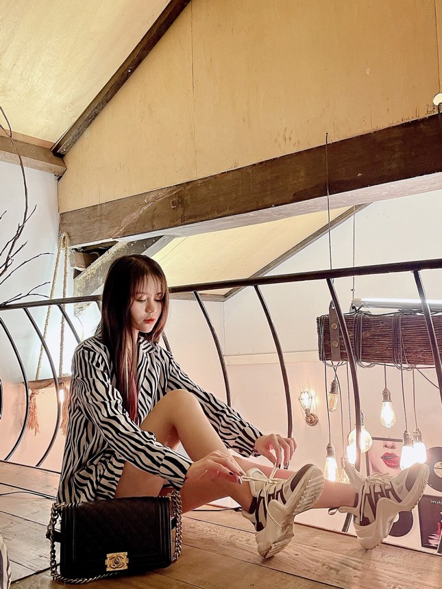 Nữ TikToker 9X Bắc Giang gây sốt với những clip triệu view cùng nhan sắc “cực đỉnh“ ảnh 7
