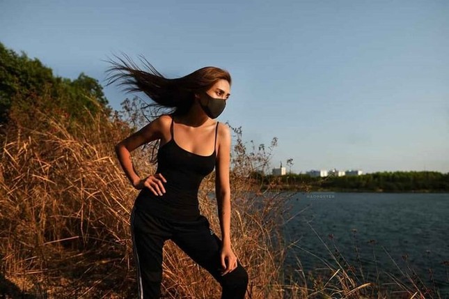 Ai đi cách ly cũng lạc quan tích cực như Võ Hoàng Yến thì Covid-19 cũng phải né ảnh 9