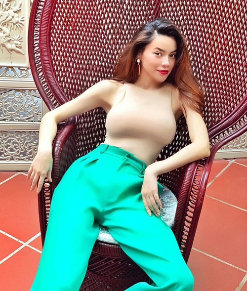 Giật mình khi sao Việt đua nhau diện mốt áo “mặc cũng như không” ảnh 6
