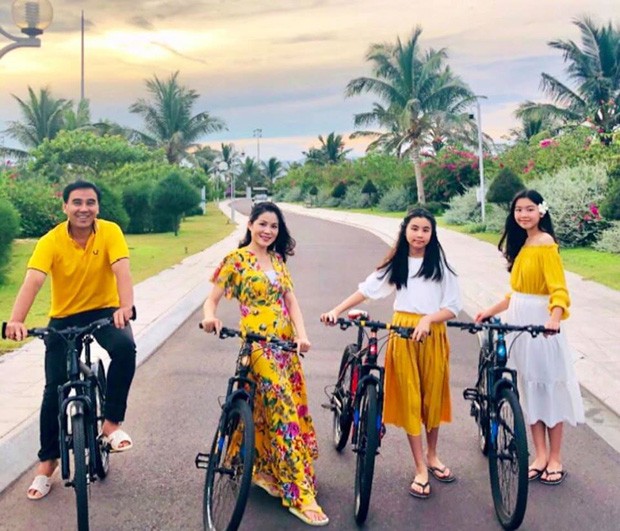 Mới 14 tuổi, con gái Quyền Linh xinh đẹp tới mức được xem là “Hoa hậu tương lai” ảnh 3