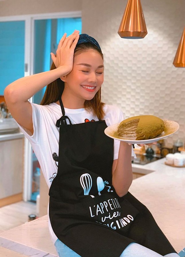 COVID-19 mà qua đi, showbiz Việt hẳn sẽ xuất hiện cực nhiều cao thủ làm bánh ảnh 3