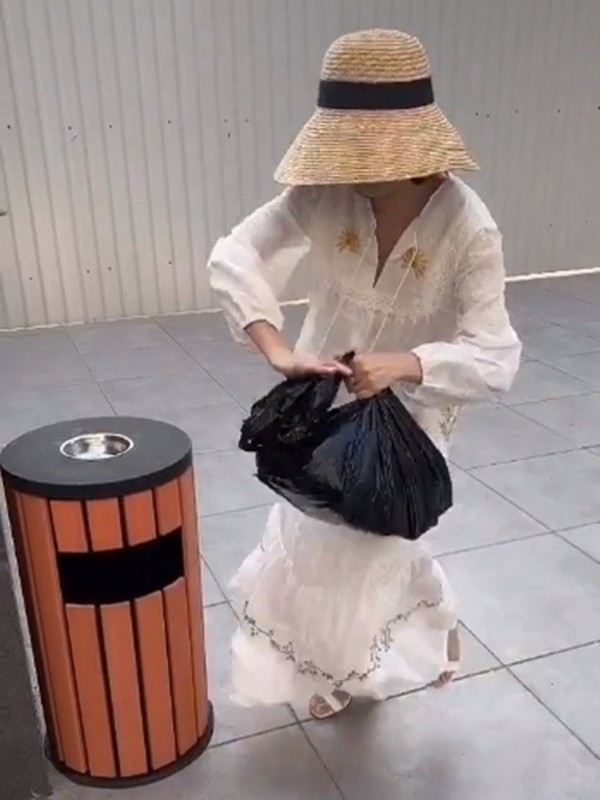 Hết biến gối thành váy, sao Việt lại đua nhau diện thật đẹp để đi... đổ rác ảnh 8