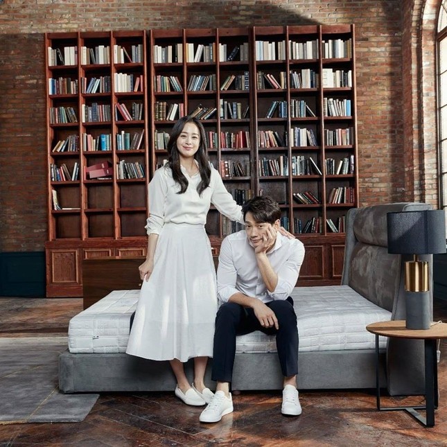 Kim Tae Hee: “Hôn nhân đã giúp cho mọi cảm xúc của tôi sâu sắc hơn” ảnh 3