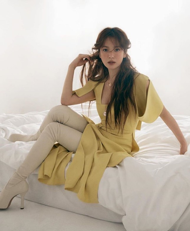 Song Hye Kyo dính tin đồn tái hợp Hyun Bin từ một bài đăng vu vơ trên mạng ảnh 2