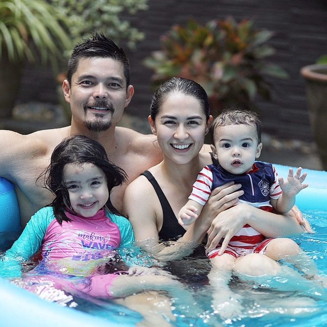 Mỹ nhân đẹp nhất Philippines khoe ảnh gia đình “cực phẩm” khiến dân tình ghen tị ảnh 2