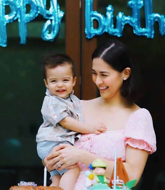 Mỹ nhân đẹp nhất Philippines khoe ảnh gia đình “cực phẩm” khiến dân tình ghen tị ảnh 4