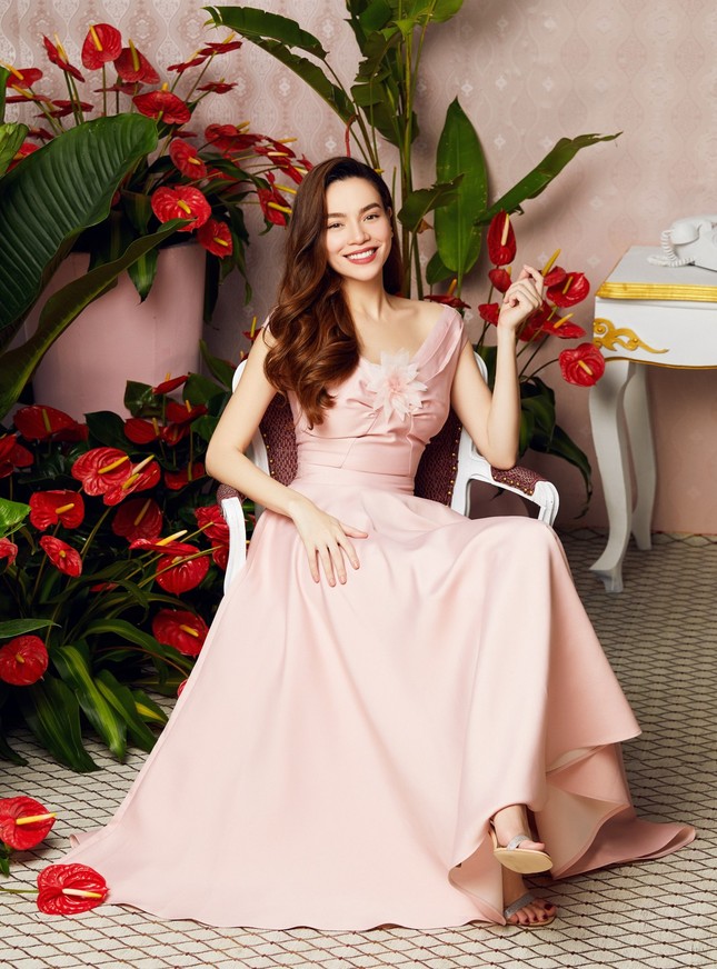 Hồ Ngọc Hà khoe vóc dáng thon gọn khó tin khi đang mang thai đôi được ba tháng ảnh 5