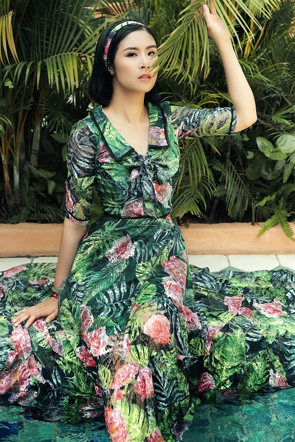 Hiếm hoi lắm mới thấy Ngọc Hân hóa quý cô cổ điển khoe đường cong mềm mại ảnh 13
