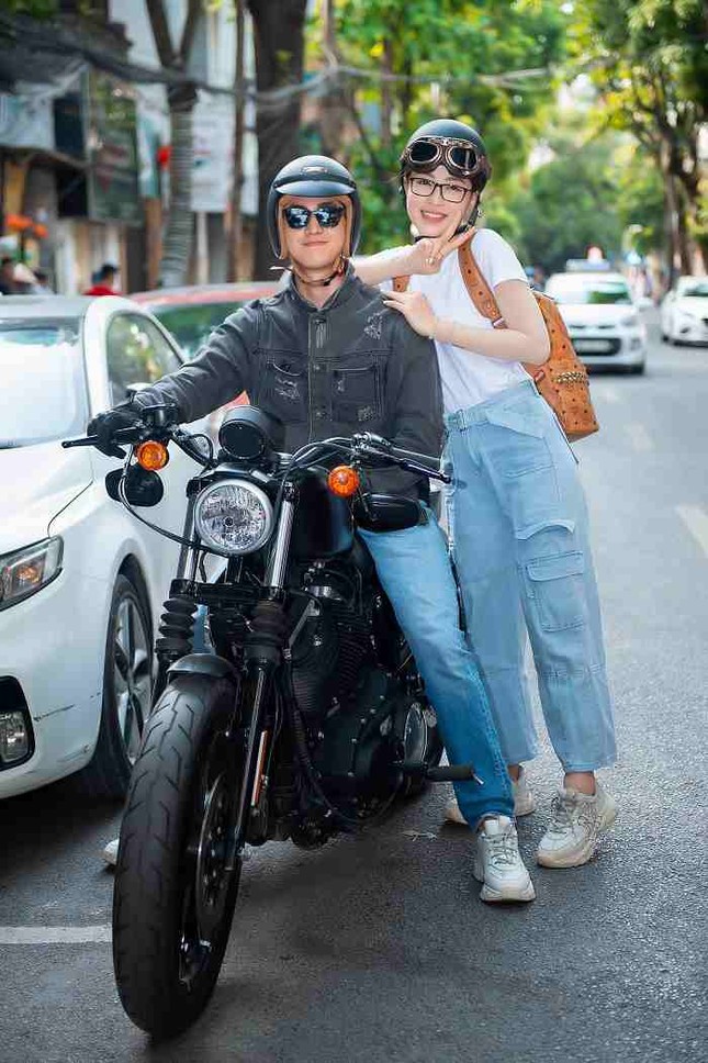 Mỹ nhân Việt hào hứng bảo vệ môi trường với dự án tái chế quần áo cũ ảnh 10