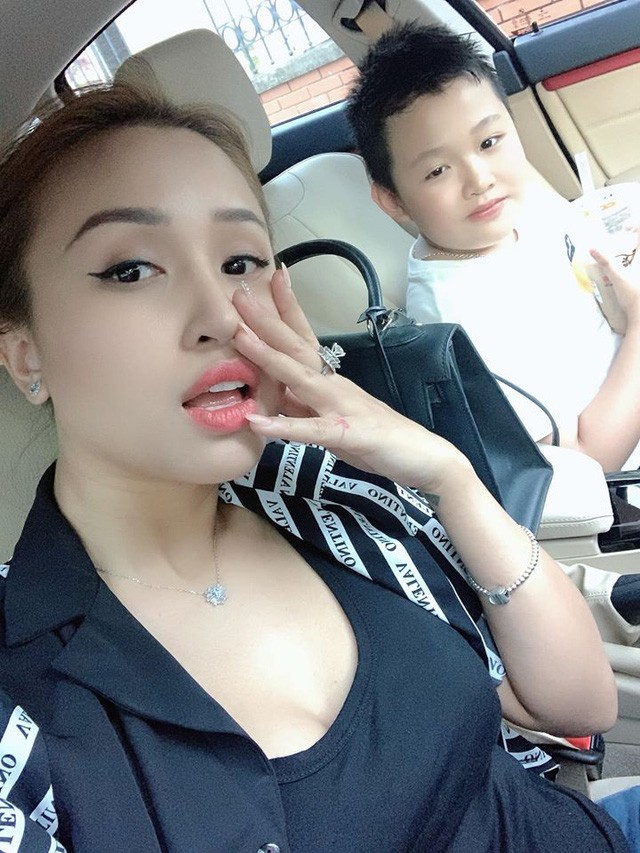 Đã sẵn sàng cho đám cưới nhưng vì dịch COVID-19 bùng nổ, Vân Hugo đành dời hôn lễ ảnh 2