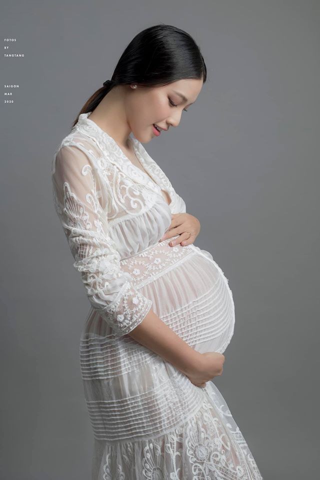 Hoàng Oanh lộ ảnh bụng nhỏ bất thường, phải chăng đã sinh con đầu lòng? ảnh 3