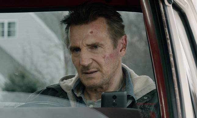 Liam Neeson mãi chưa thoát kiếp lận đận, lại cân não đối đầu FBI trong “Phi vụ hoàn lương” ảnh 3