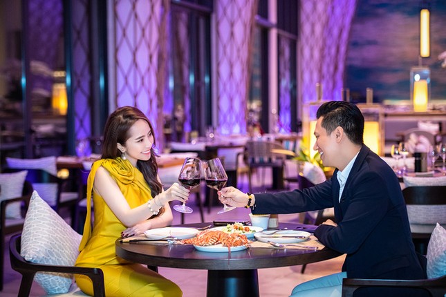 Ngay sau bộ ảnh tình tứ bên Việt Anh, Quỳnh Nga lại “thả thính” hình bikini gợi cảm ảnh 6