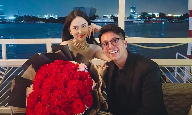 Sự thật bất ngờ phía sau hộp bánh Trung Thu mà Matt Liu biếu bố mẹ Hương Giang ảnh 4