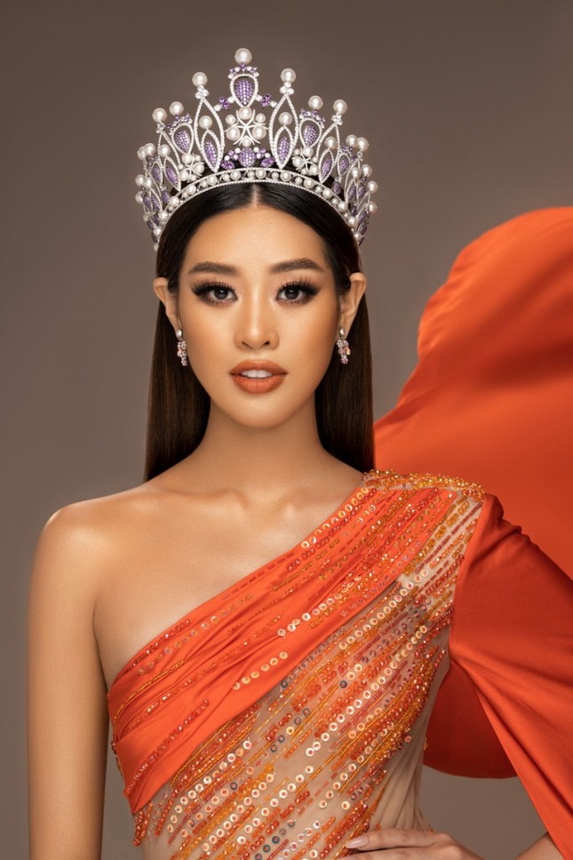 Hoa hậu Khánh Vân bị cư dân mạng công kích vì lên tiếng bảo vệ Hương Giang ảnh 10