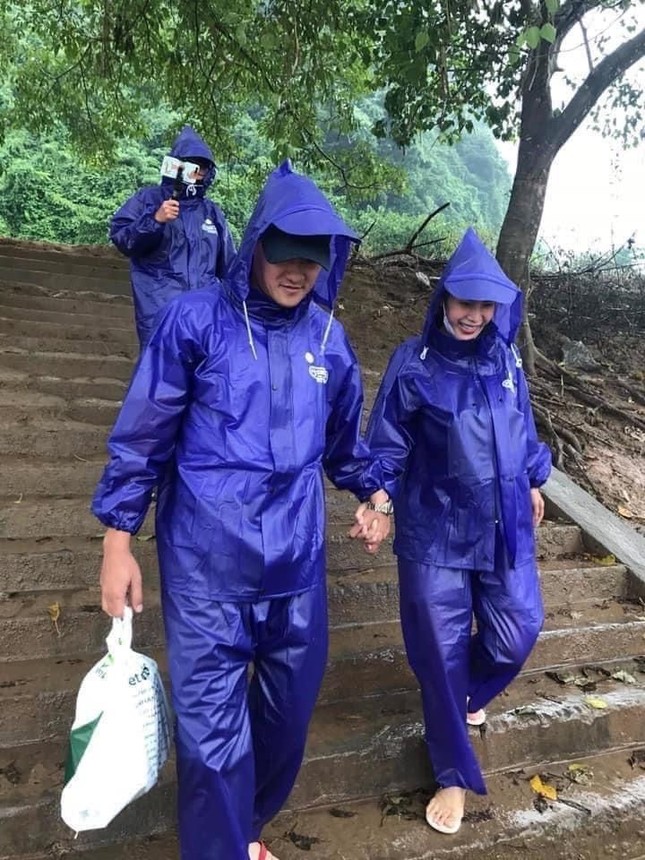 Công Vinh quyết đối đầu với anti-fan, không để Thủy Tiên tổn thương thêm nữa ảnh 10