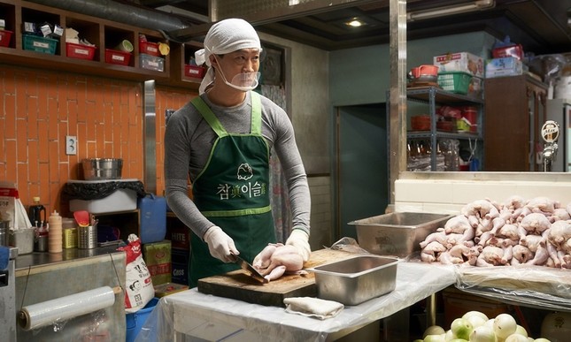 Vì sao bán gà rán lại được xem là “Nghề siêu khó”, xem phim thì biết! ảnh 5