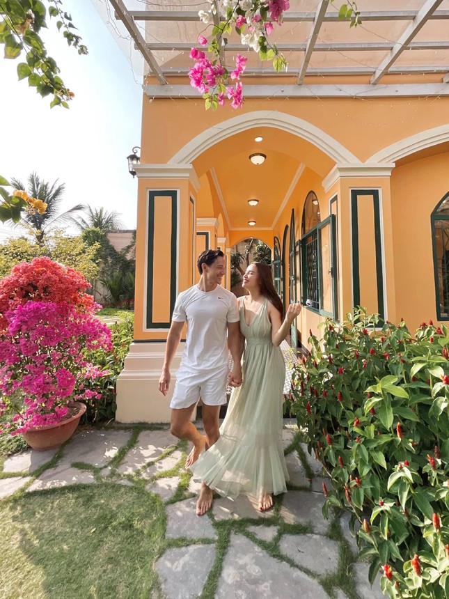 Sửng sốt trước vóc dáng Hồ Ngọc Hà sau sinh: Ngực đầy eo thon như thời con gái ảnh 4