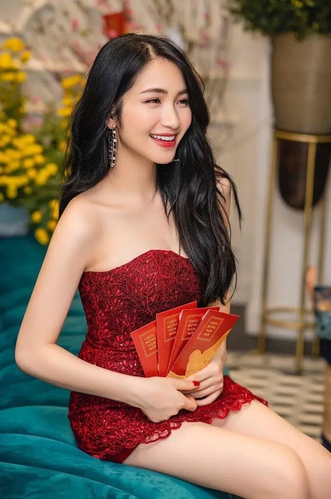 Hòa Minzy tiết lộ sự thật bất ngờ về bức hình ôm bụng bầu sắp sinh ảnh 9