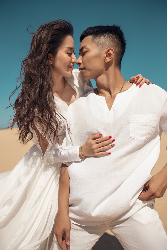 Rất vụng về khi làm việc nhà nhưng cớ sao Khánh Thi vẫn được chồng trẻ yêu chiều? ảnh 5