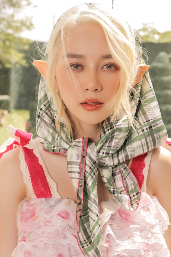 Thiều Bảo Trang mang những câu hỏi “lụi tim” về tình yêu vào “LaLaLa Yêu“ ảnh 4