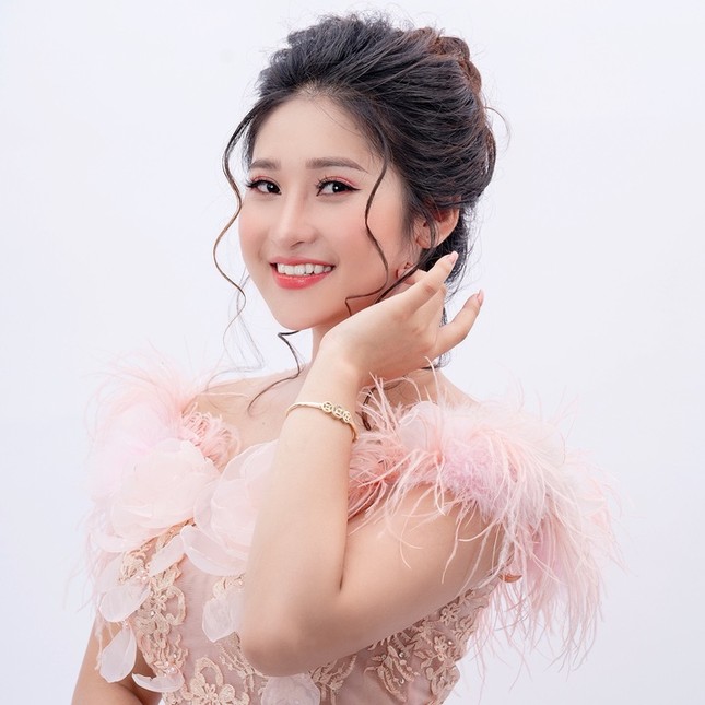 Diễn viên Hồng Anh “rủ” dàn hot Tiktoker “đại náo” cổ tích ảnh 4