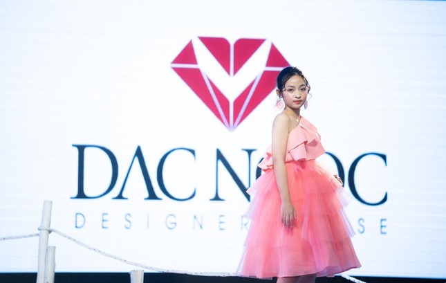 Dàn mẫu nhí khuấy đảo sắc màu tại “Vietnam Top Fashion and Hair 2020“ ảnh 8
